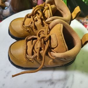 Toddler brown Nike boots size 6